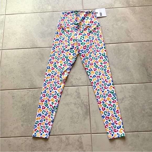 NWT Beach Riot Ayla Ribbed Rainbow Leopard Leggings - Picture 1 of 3